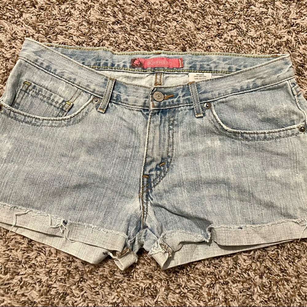 Womens Levi’s Boyfriend cut shorts size 5